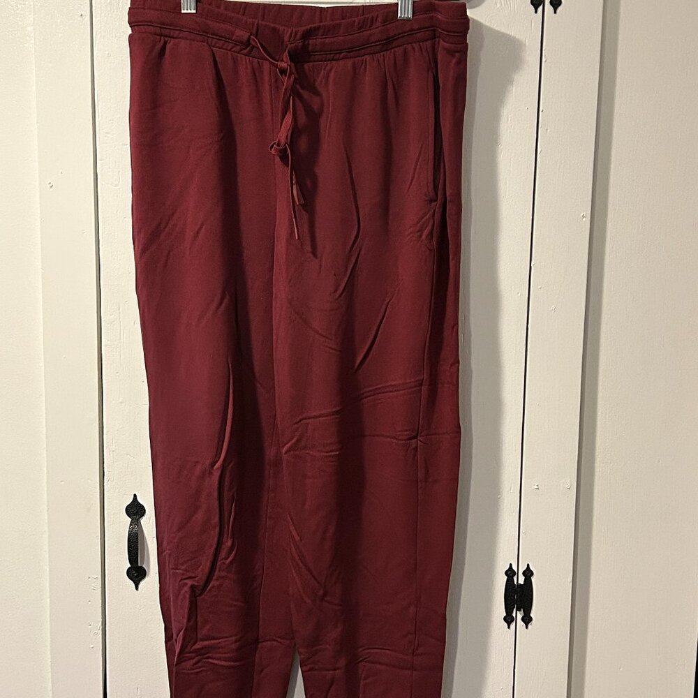 Soma Weekend Ultra Soft Merlot Fleece Joggers Medium